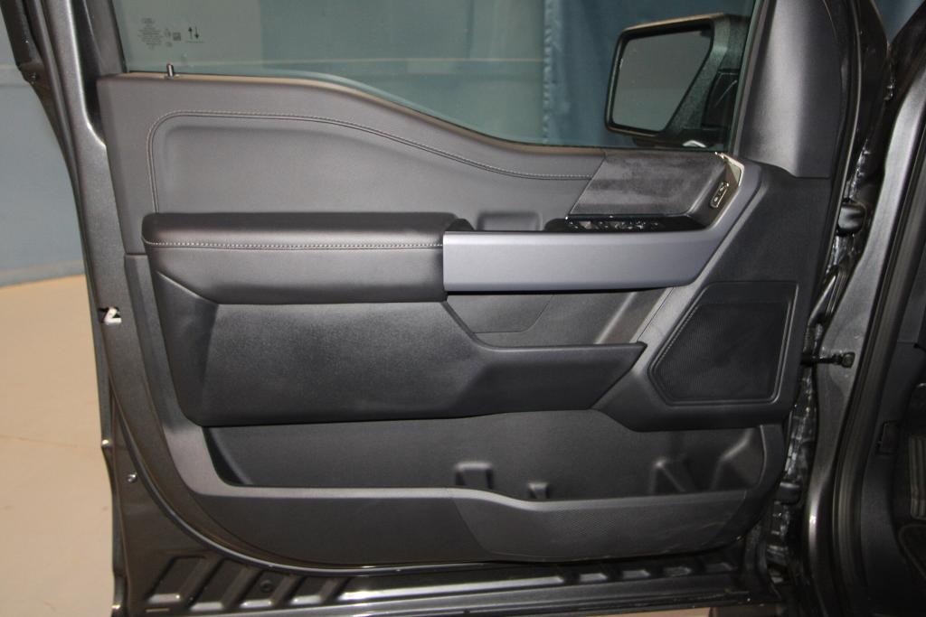 FORD F-150 XLT - 4