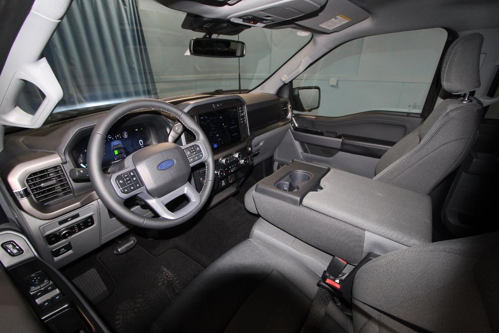 صورة 2 لـ 2026 FORD F-150 XLT