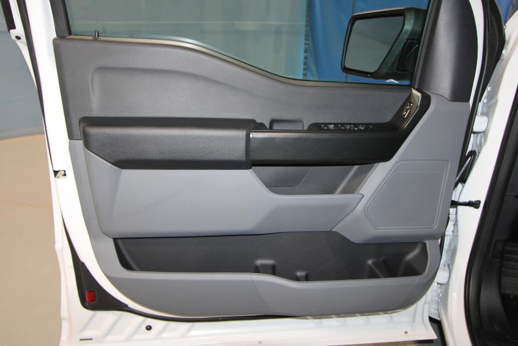 FORD F-150 XL - 4