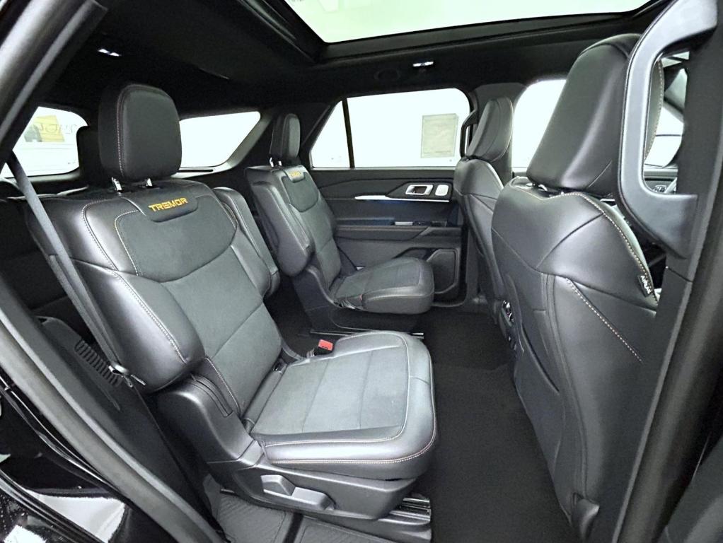 2026 FORD EXPLORER TREMOR 缩略图 18