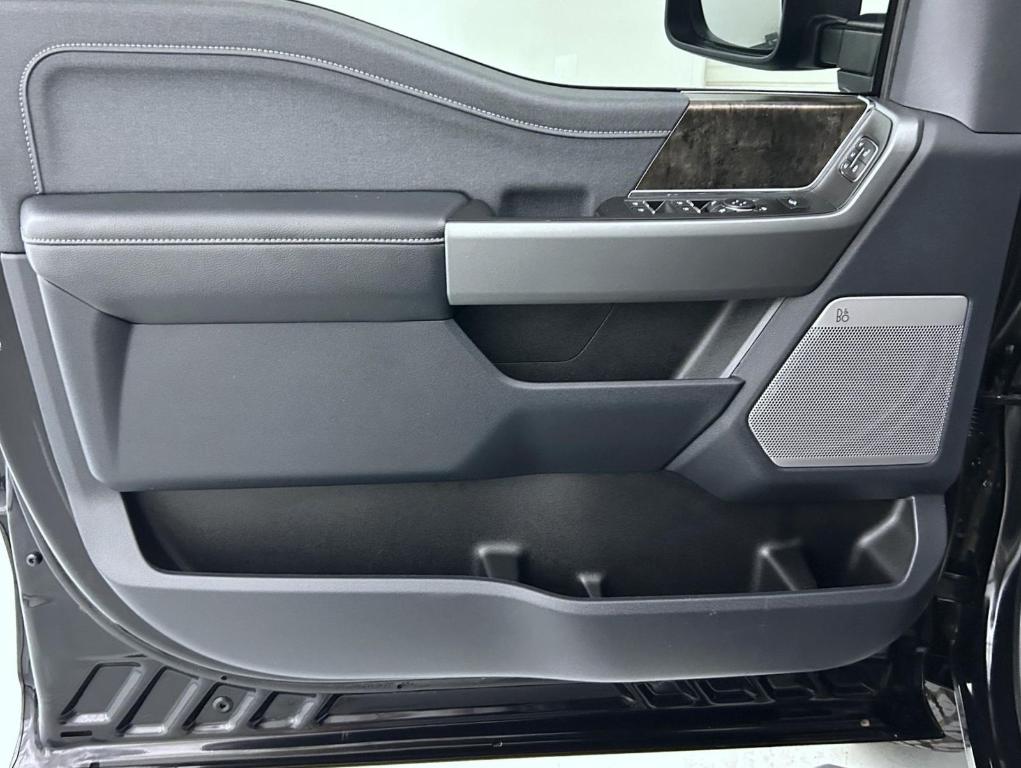 2026 FORD F-250 LARIAT 照片 10
