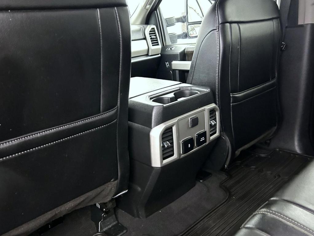 صورة 21 لـ 2021 FORD F-450 LARIAT