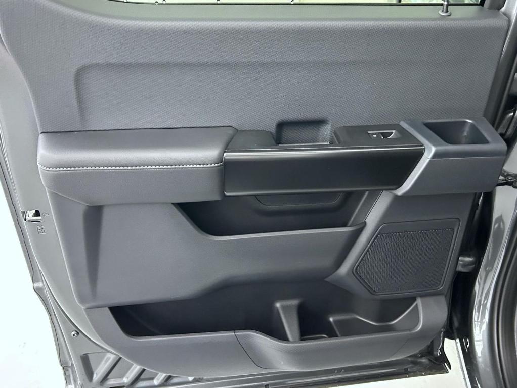 صورة مصغرة 20 لـ 2026 FORD F-150 STX