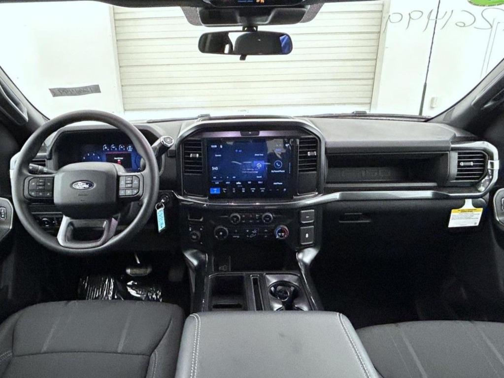 صورة مصغرة 13 لـ 2026 FORD F-150 STX
