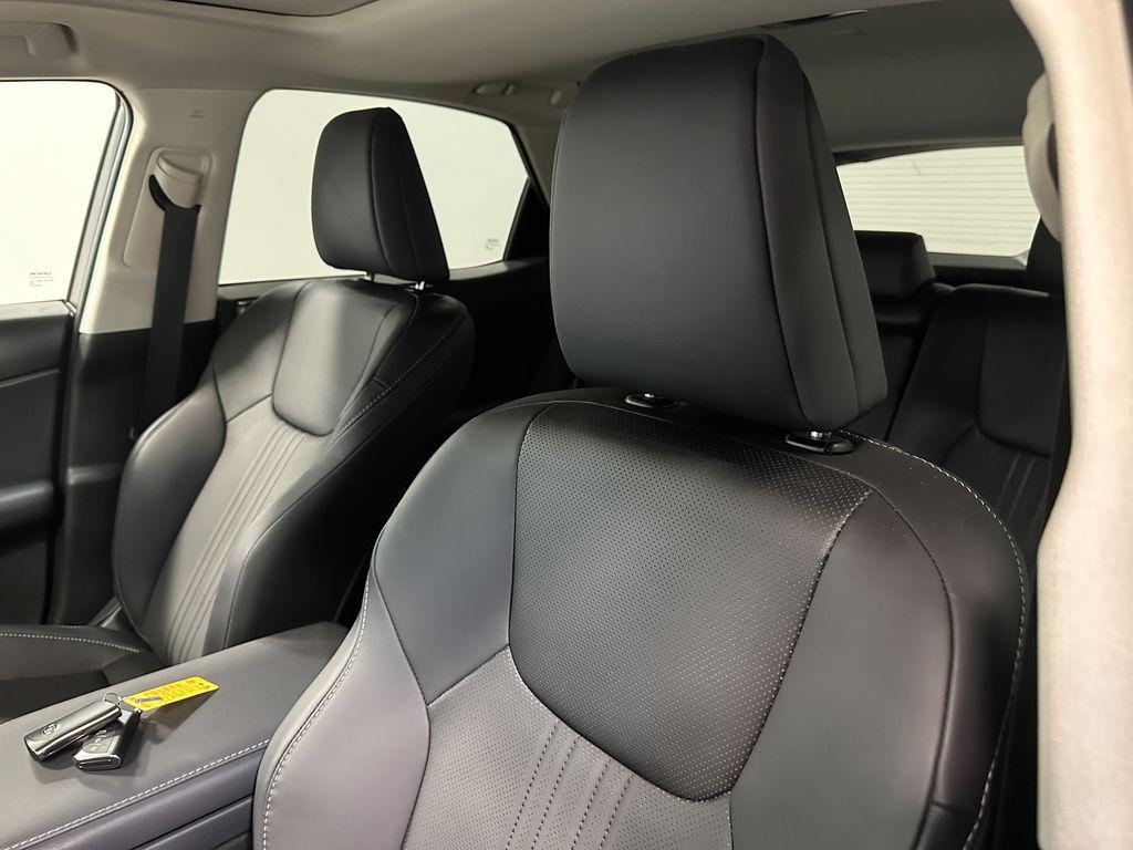 صورة 4 لـ 2025 Lexus NX 350 PREMIUM