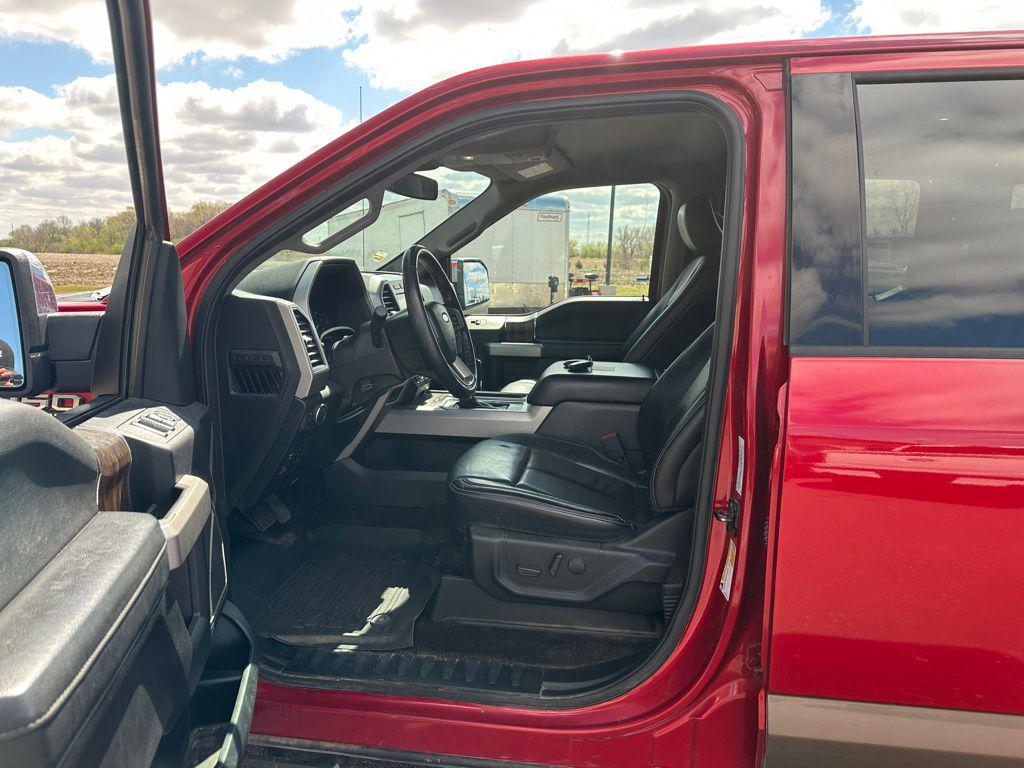 FORD F-150 LARIAT - 10