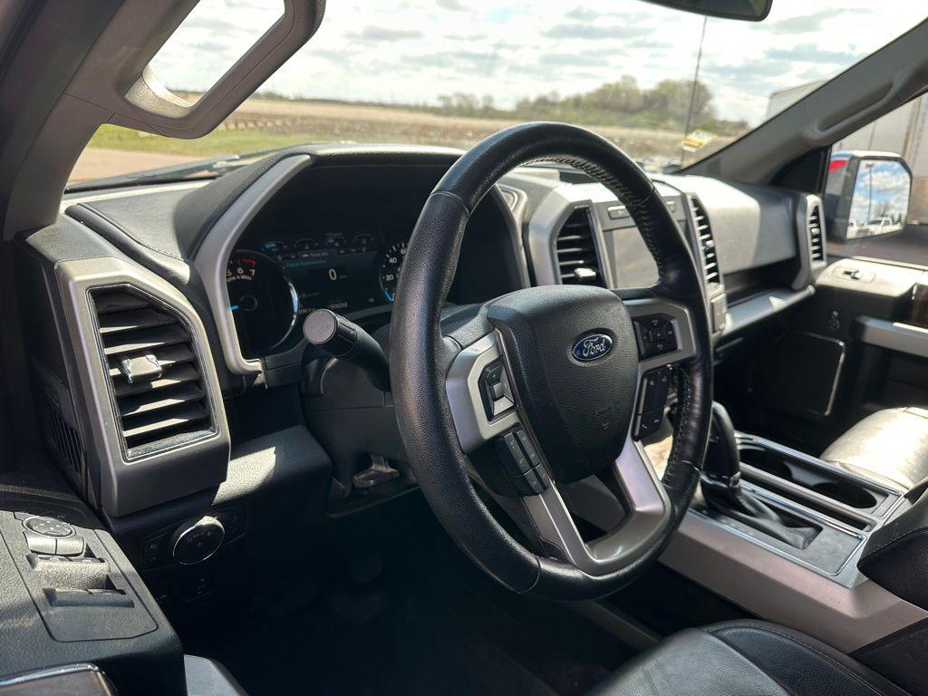 FORD F-150 LARIAT - 2