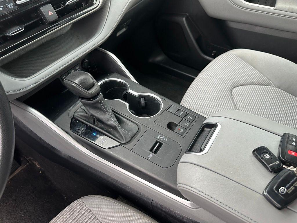 صورة مصغرة 19 لـ 2023 Toyota HIGHLANDER L