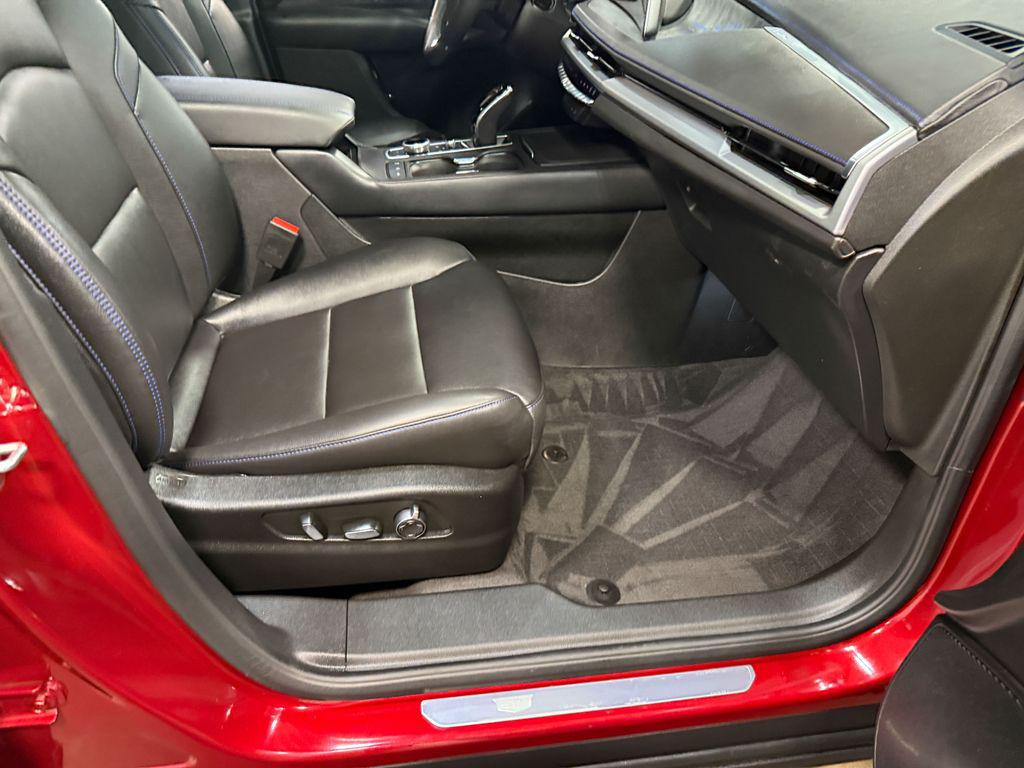 صورة مصغرة 61 لـ 2025 Cadillac XT4 SPORT