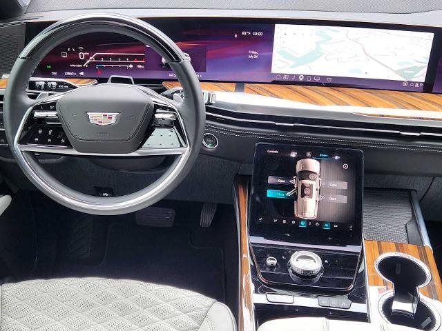 صورة 10 لـ 2025 Cadillac ESCALADE SPORT PLATINUM