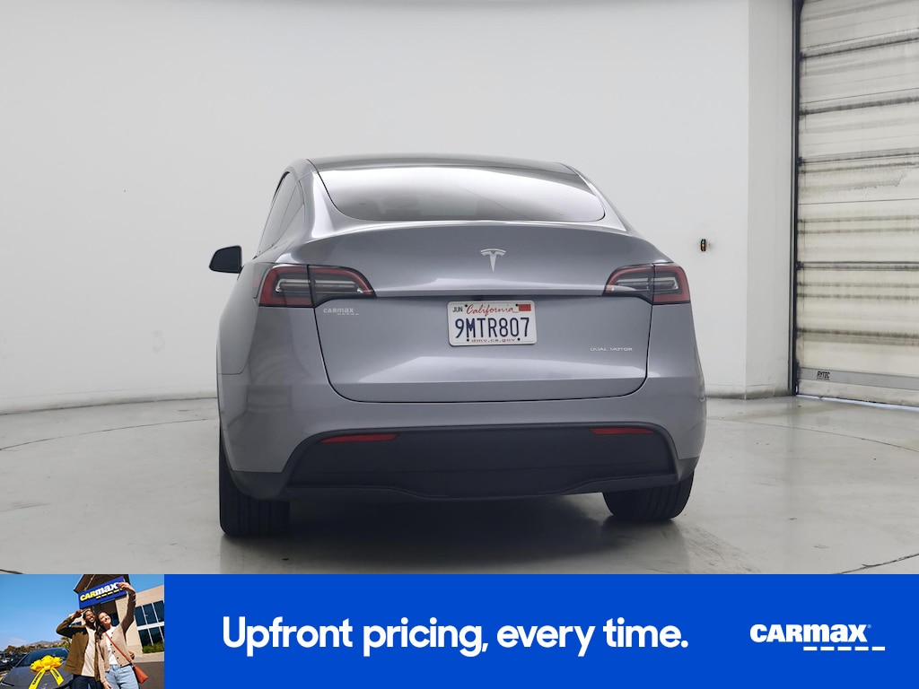 TESLA MODEL Y LONG RANGE - 7