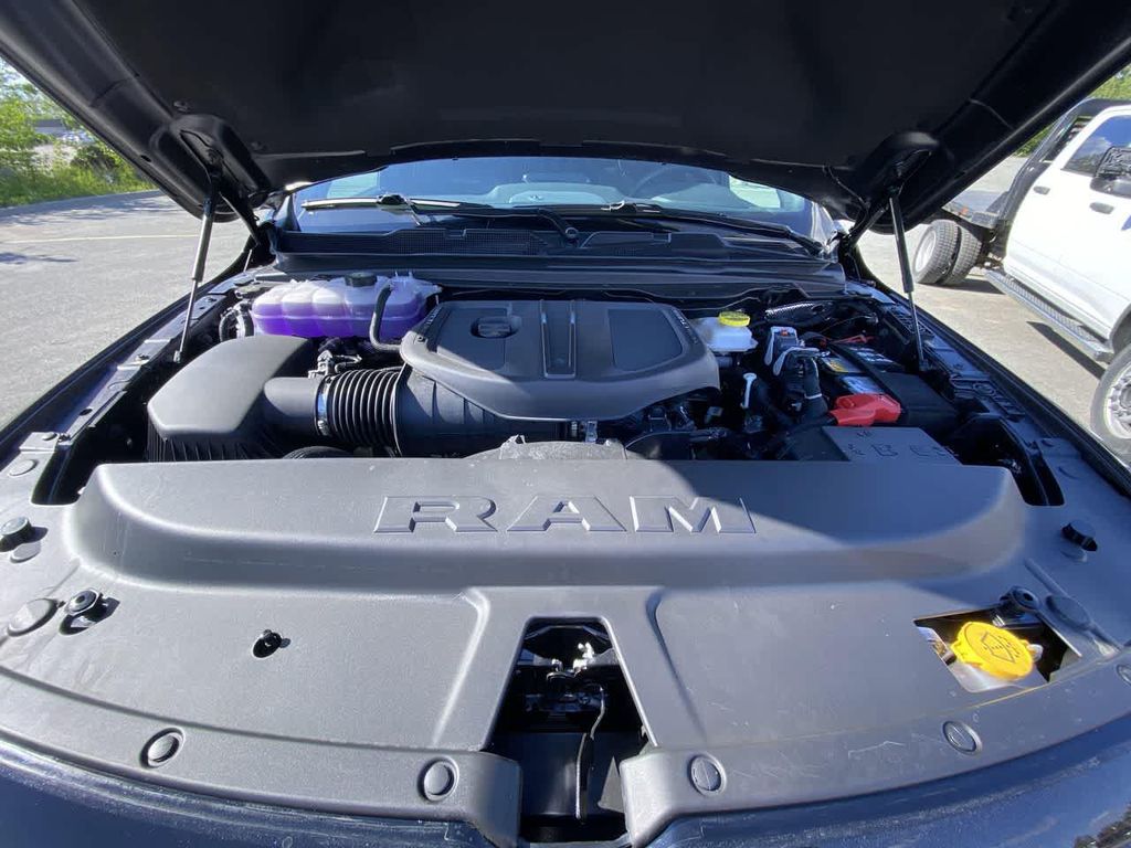 صورة مصغرة 28 لـ 2026 RAM 1500 LARAMIE