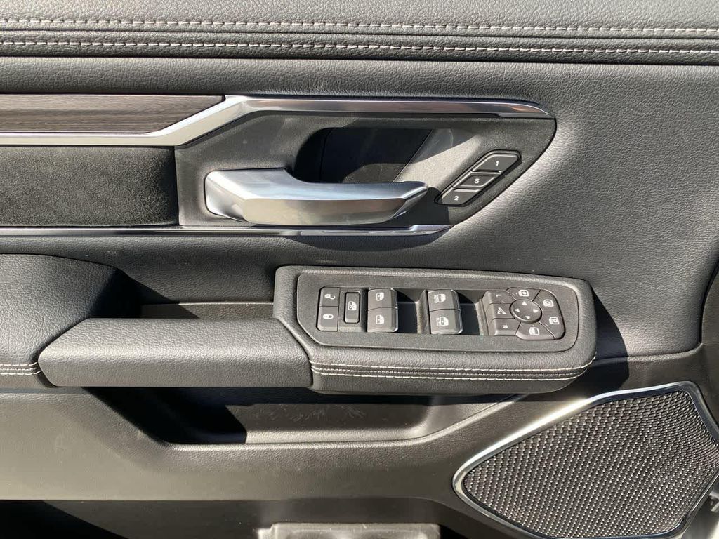 2026 RAM 1500 LARAMIE — миниатюра 13