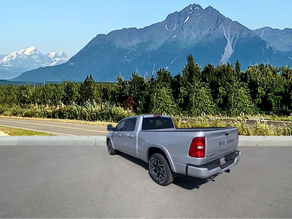 2026 RAM 1500 LARAMIE 照片 3