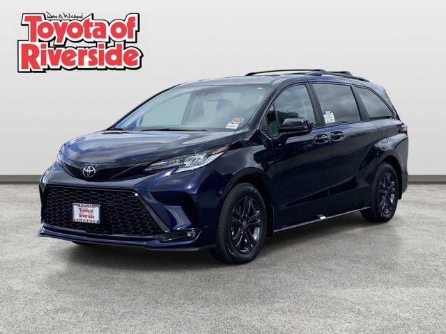New 2026 Toyota Sienna XSE 7 Passenger