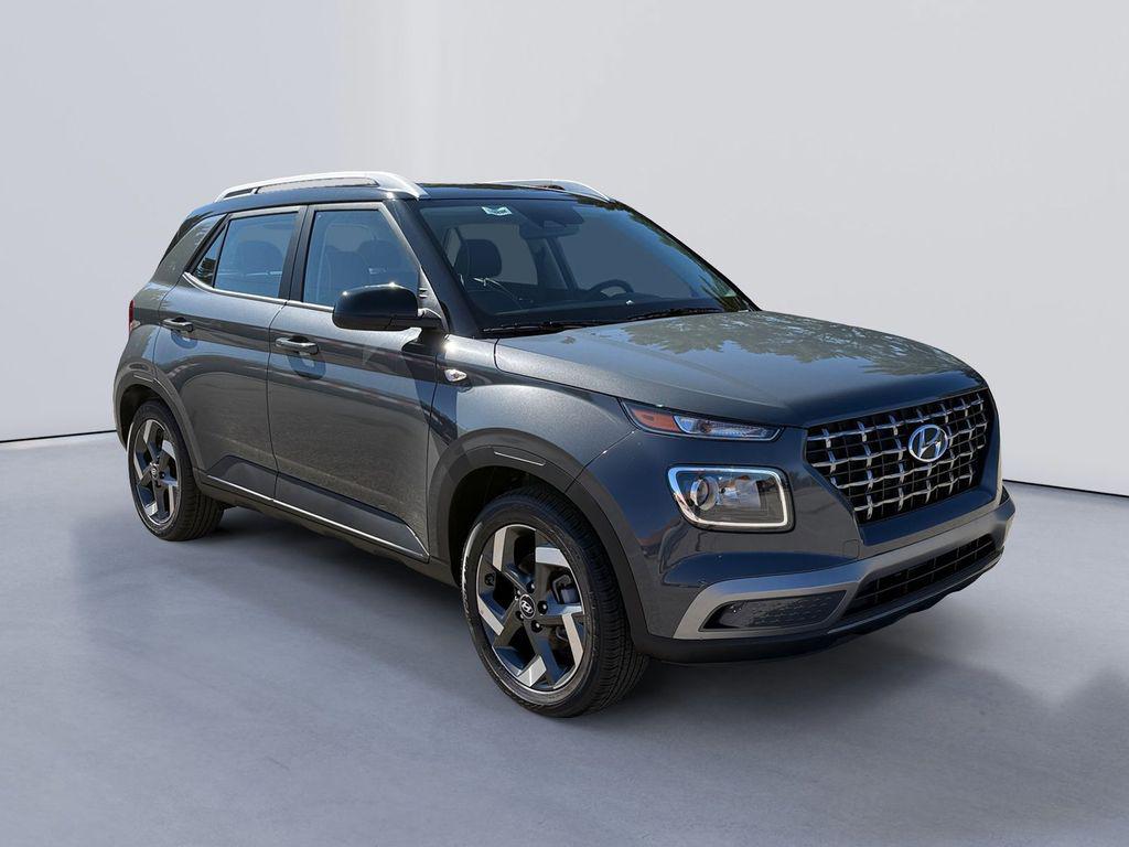 New 2026 Hyundai VENUE SEL w/Two-Tone Roof