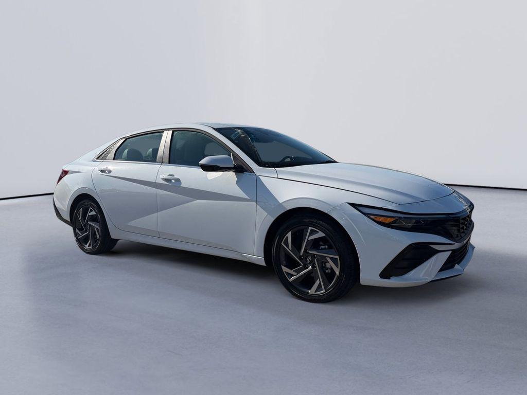 New 2026 Hyundai ELANTRA Limited