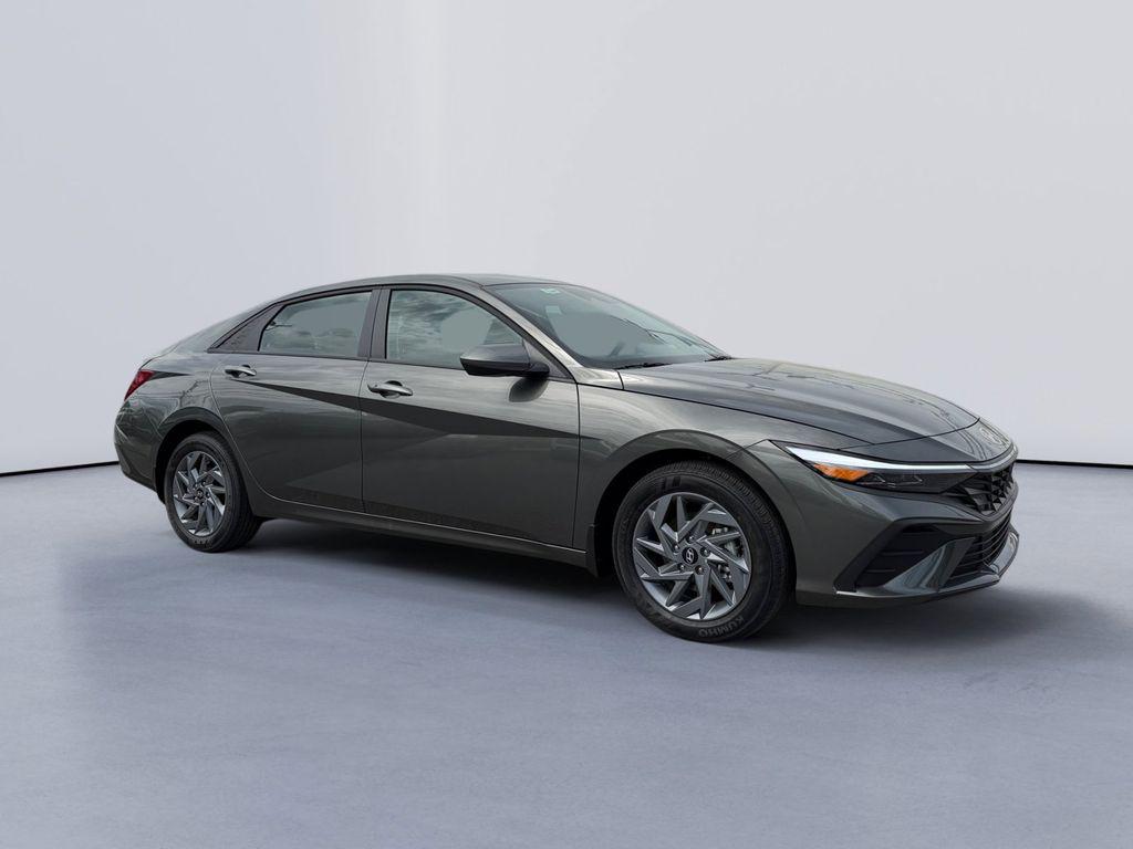 New 2026 Hyundai ELANTRA HEV Blue