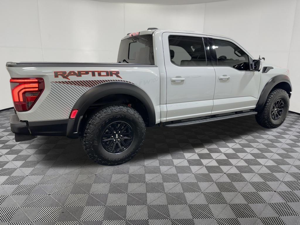 FORD F-150 RAPTOR - 8
