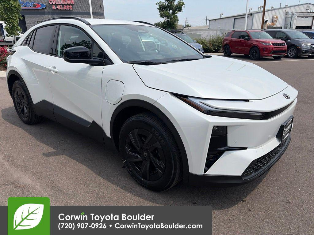 New 2026 Toyota C-HR SE