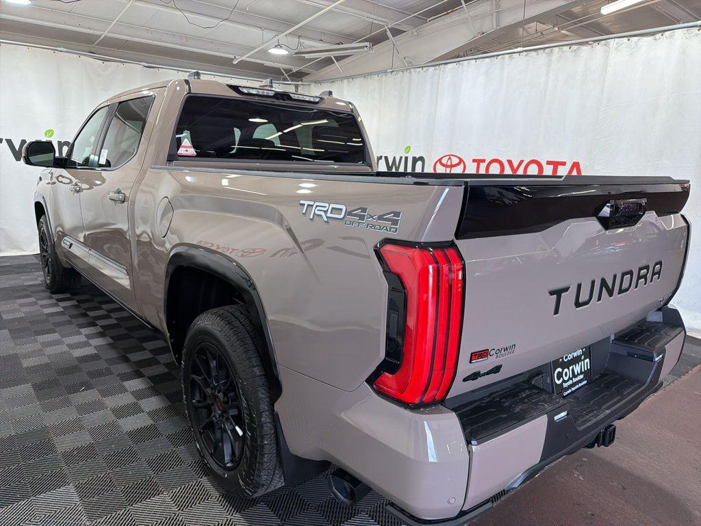 TOYOTA TUNDRA - 4