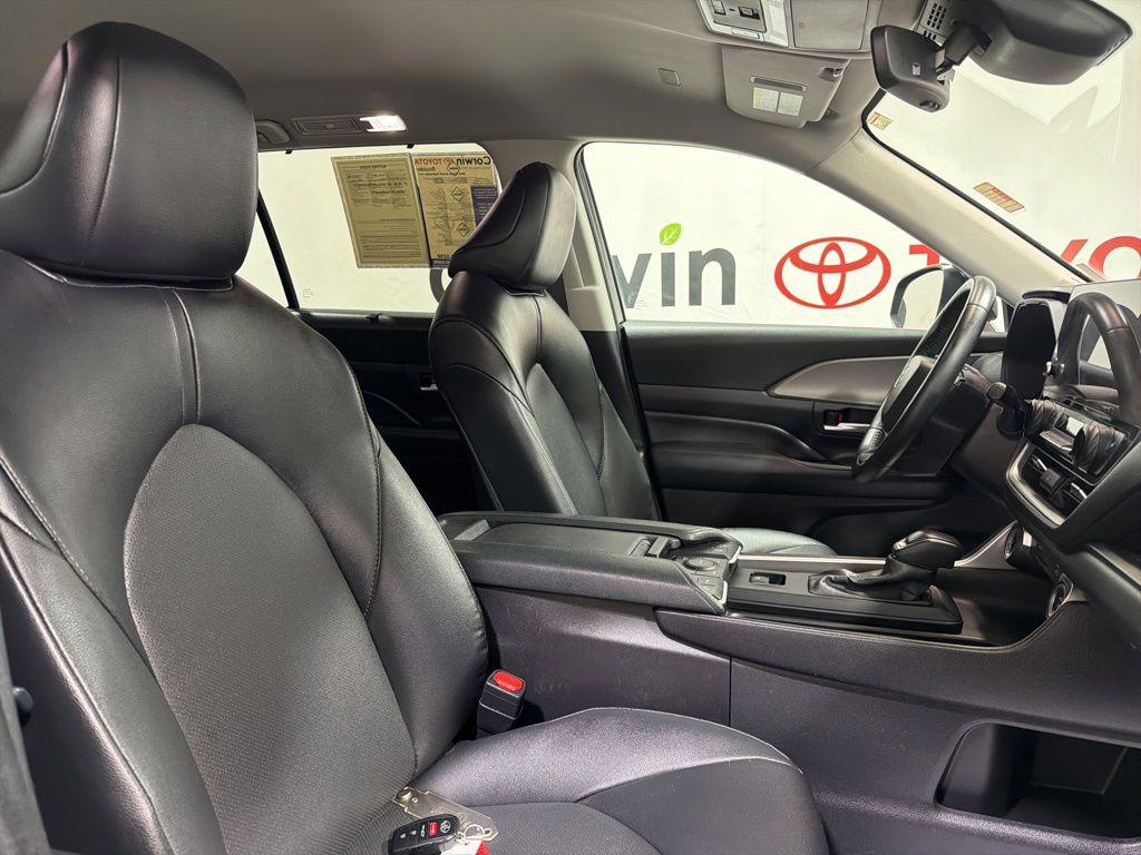 2025 Toyota GRAND HIGHLANDER XLE photo 10