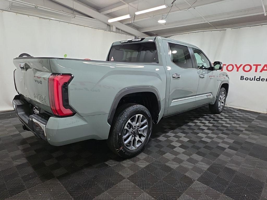 TOYOTA TUNDRA - 8