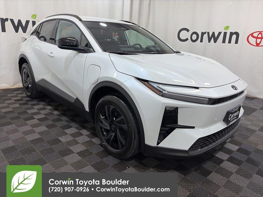 New 2026 Toyota C-HR SE