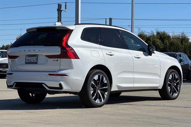 2026 Volvo XC60 B5 PLUS — фото 3