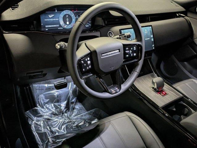 صورة 16 لـ 2026 LAND Rover RANGE ROVER EVOQUE CORE S