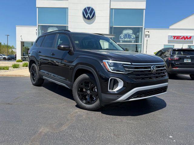 New 2026 Volkswagen Atlas Peak Edition