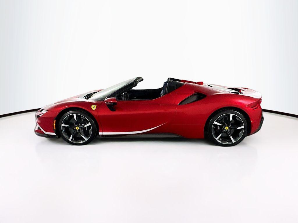 صورة 8 لـ 2025 Ferrari SF90 SPIDER BASE