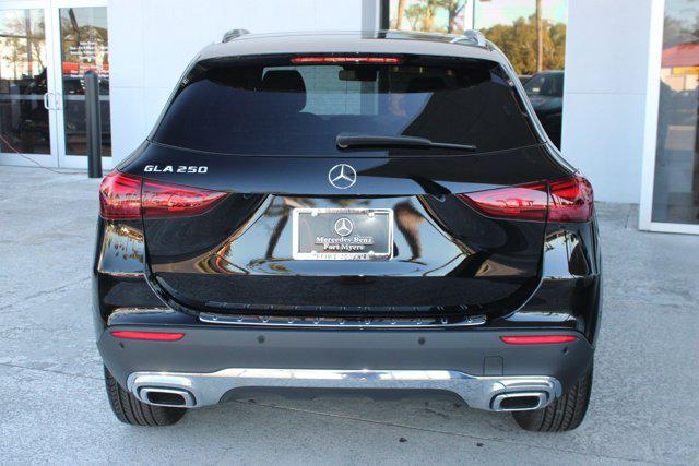 MERCEDES-BENZ GLA-CLASS - 10