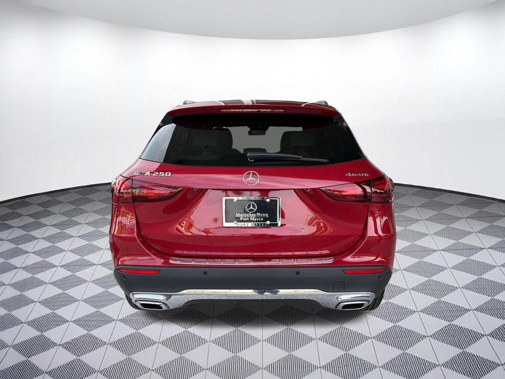 2026 Mercedes-BENZ GLA — фото 10