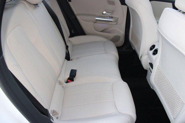 2026 Mercedes-BENZ GLA 缩略图 30