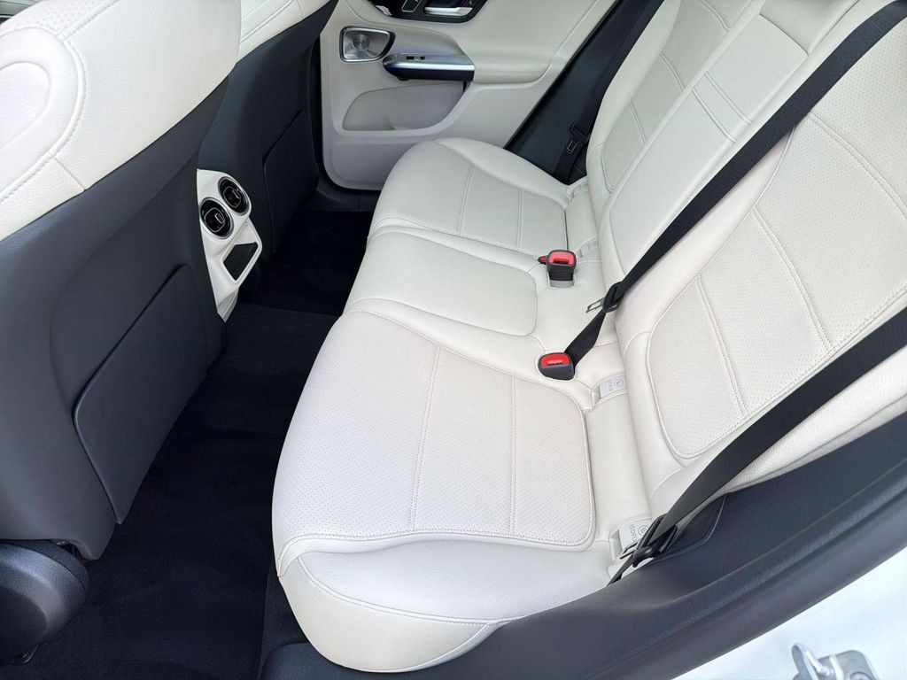 2026 Mercedes-BENZ GLC 缩略图 14