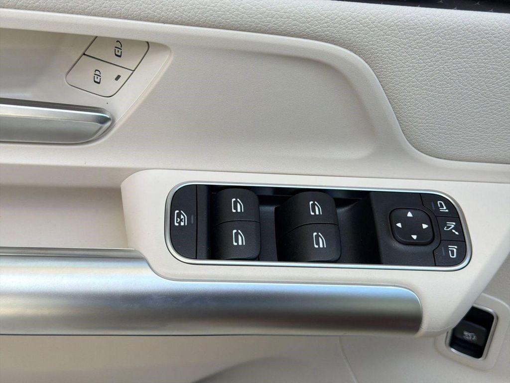 2026 Mercedes-BENZ GLA 缩略图 22