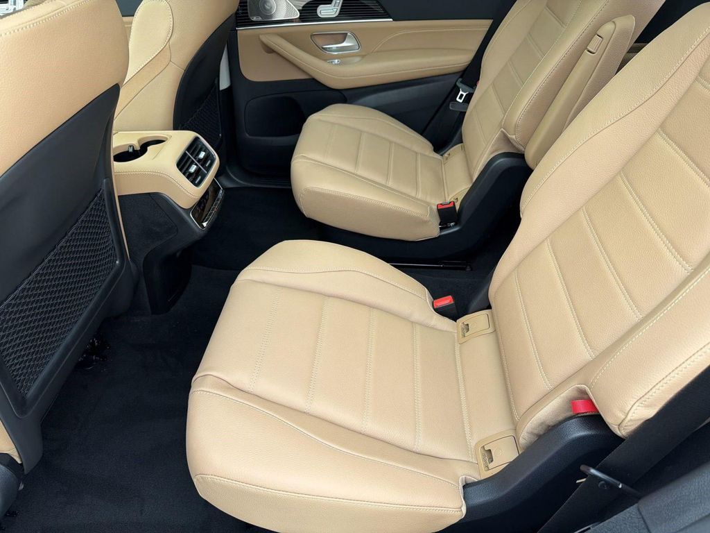 صورة مصغرة 14 لـ 2026 Mercedes-BENZ GLS