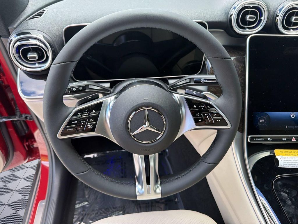 2026 Mercedes-BENZ GLC — миниатюра 16