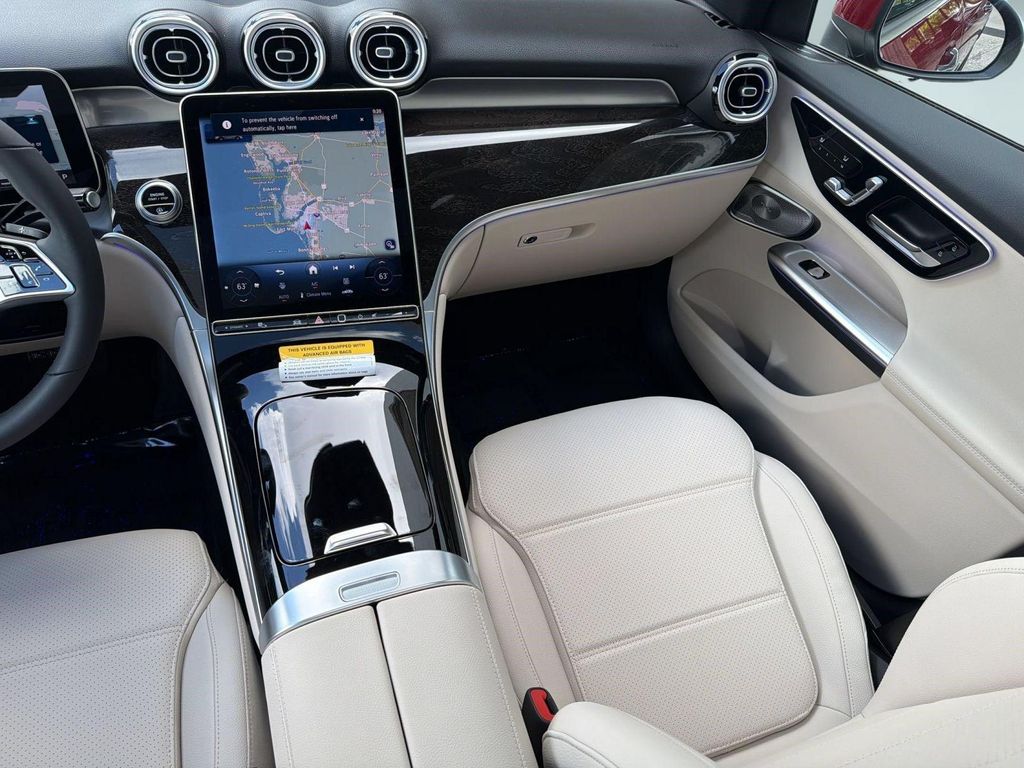 2026 Mercedes-BENZ GLC — миниатюра 29