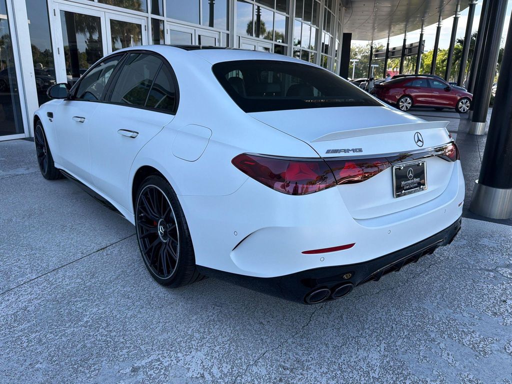 2027 Mercedes-BENZ AMG E 53 E 4MATIC+ — фото 3