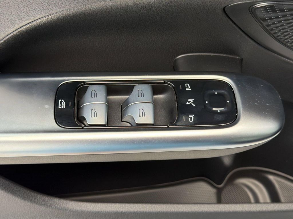 2026 Mercedes-BENZ C-CLASS 缩略图 24
