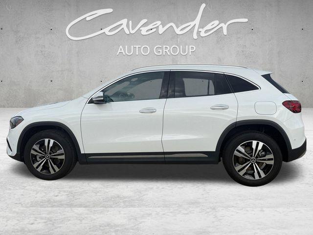2025 Mercedes-BENZ GLA — миниатюра 13