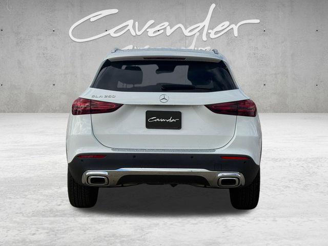 2025 Mercedes-BENZ GLA — миниатюра 15