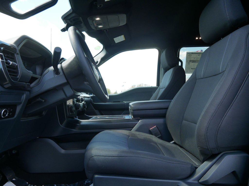 FORD F-150 STX - 7