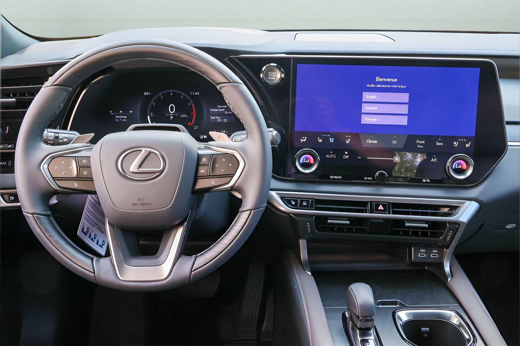 صورة 8 لـ 2026 Lexus RX 350 LUXURY