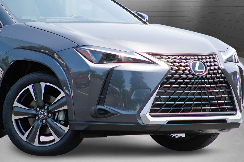 صورة 3 لـ 2026 Lexus UX 300H PREMIUM