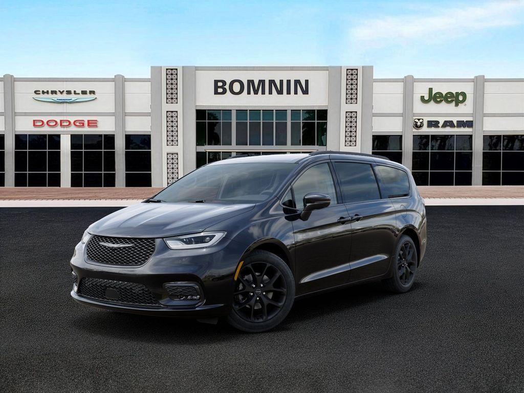New 2026 Chrysler Pacifica Select