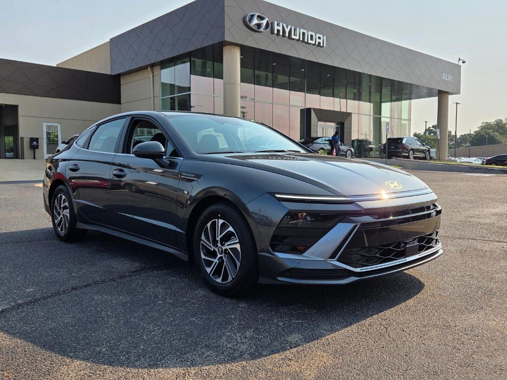 New 2026 Hyundai SONATA Hybrid Blue
