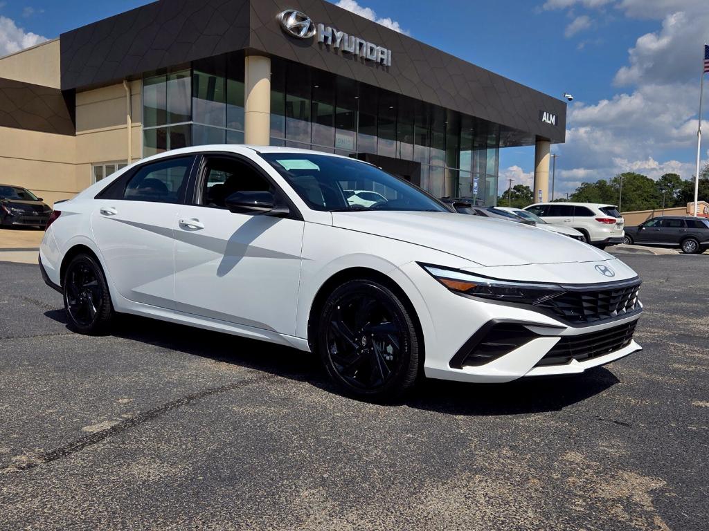 New 2026 Hyundai ELANTRA SEL Sport